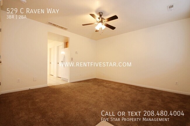 Foto del edificio - 529 Raven Way