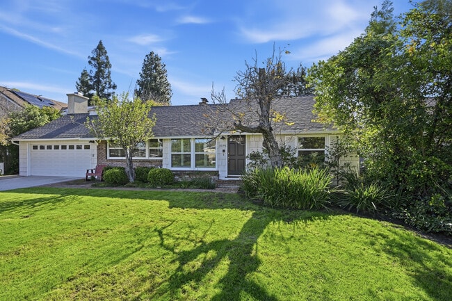 Foto del edificio - 16146 Otsego St