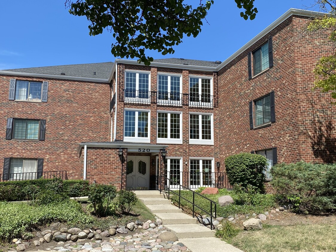 520 Biesterfield Rd Unit 117, Elk Grove Village, IL 60007 - Condo for ...