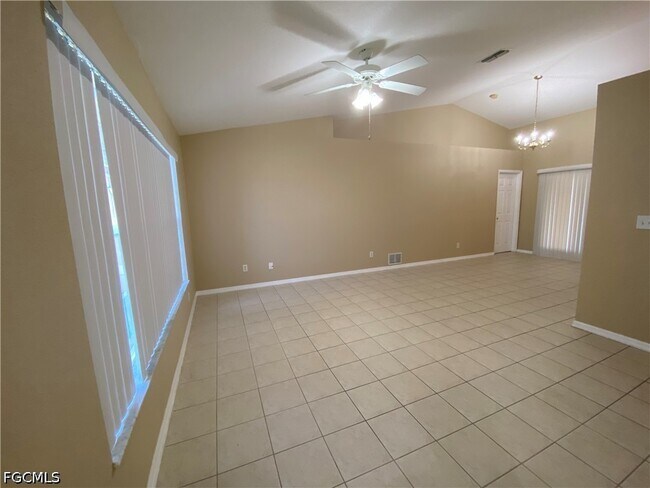 Foto del edificio - 2251 SW 4th St
