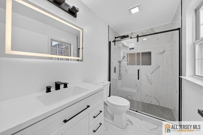 Building Photo - 19 Harris St