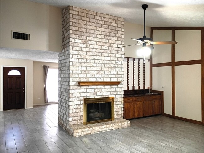 Building Photo - 2847 Field Line Dr