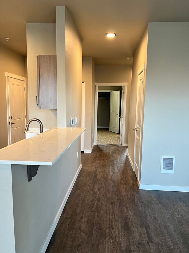 Interior Photo - Eagle Pointe