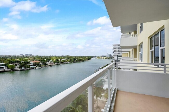 Building Photo - 5600 Collins Ave