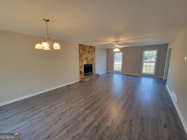 Building Photo - 25 Elberta Dr