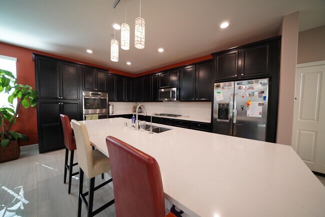 Building Photo - 24112 Village Cir Dr