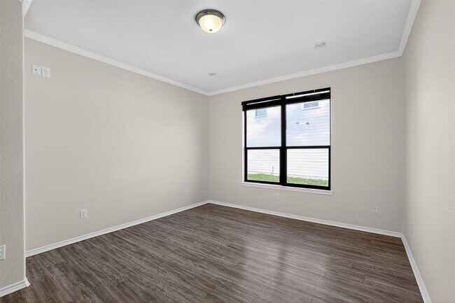 Foto del edificio - 2239 Howry Dr