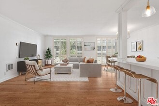 Building Photo - 7270 Hillside Ave