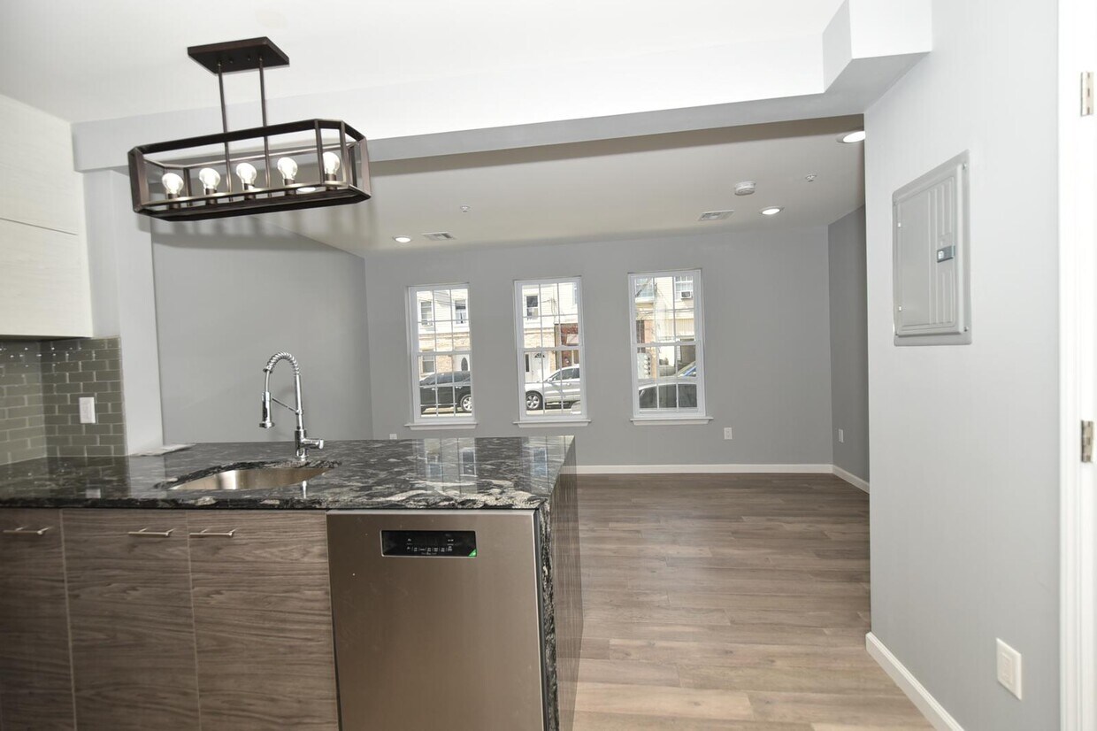 19 Cleveland Ave, Harrison, NJ 07029 Apartments in Harrison, NJ