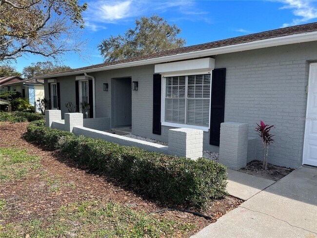 Building Photo - 13305 Moran Dr