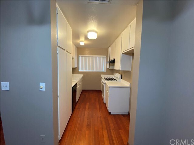 Foto del edificio - 13429 Village Dr