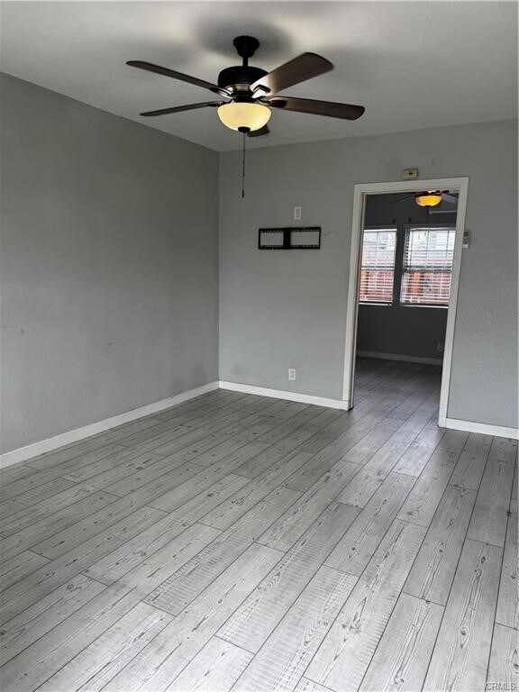 Foto del edificio - 123 E Alondra Blvd