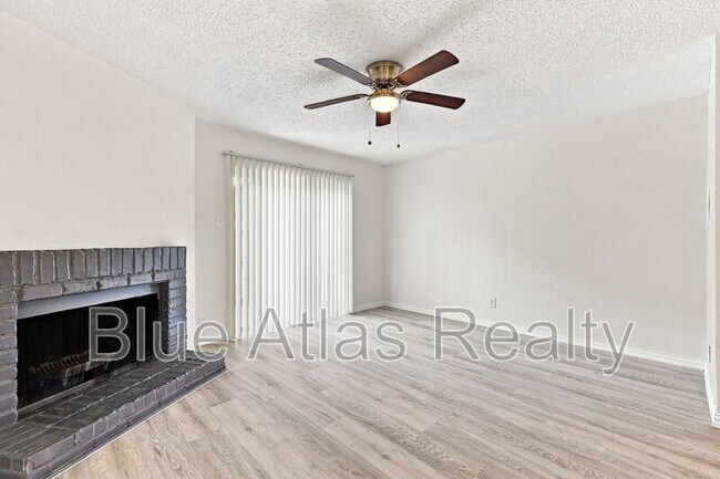 Building Photo - 8108 Foxfire Ln