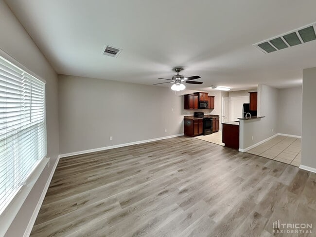 Building Photo - 8707 Hazel Rose Sky Dr