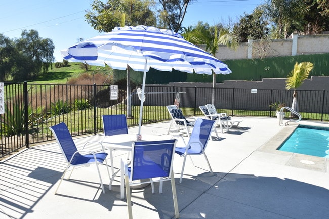 Building Photo - Ridgepoint Apartments