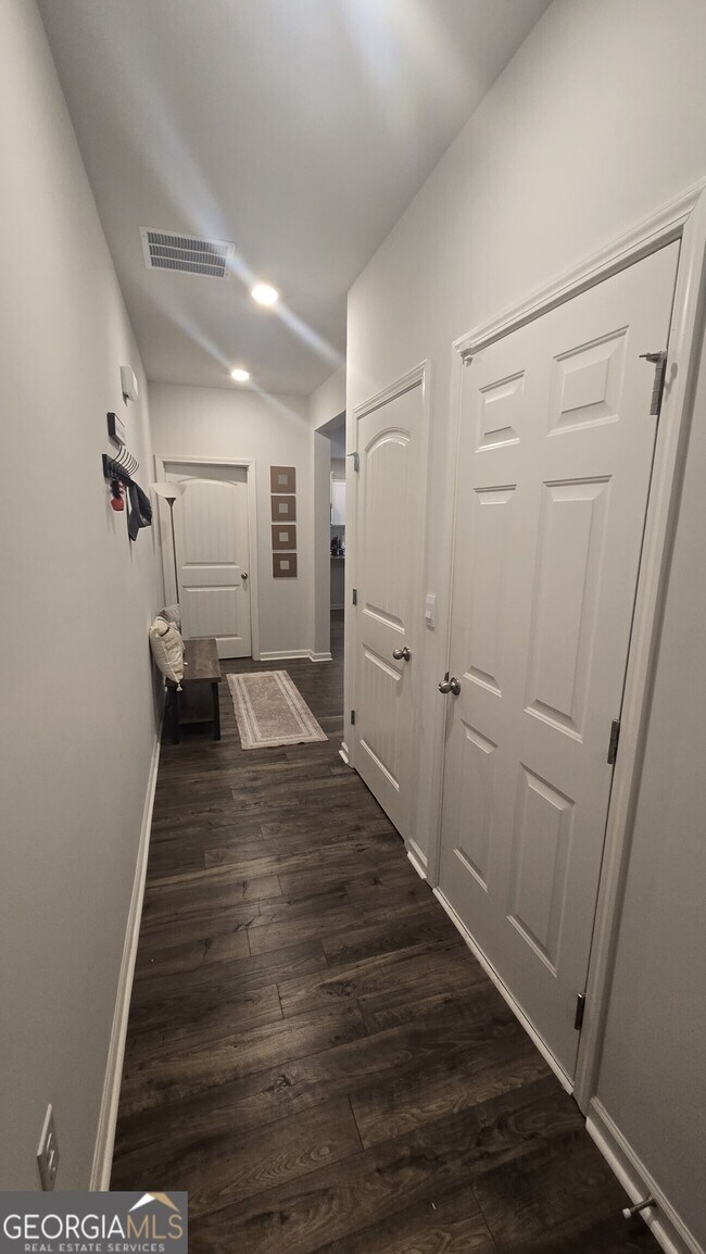 Foto del edificio - 364 Stoneybrook Dr