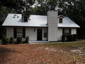 Building Photo - 358 John King Rd