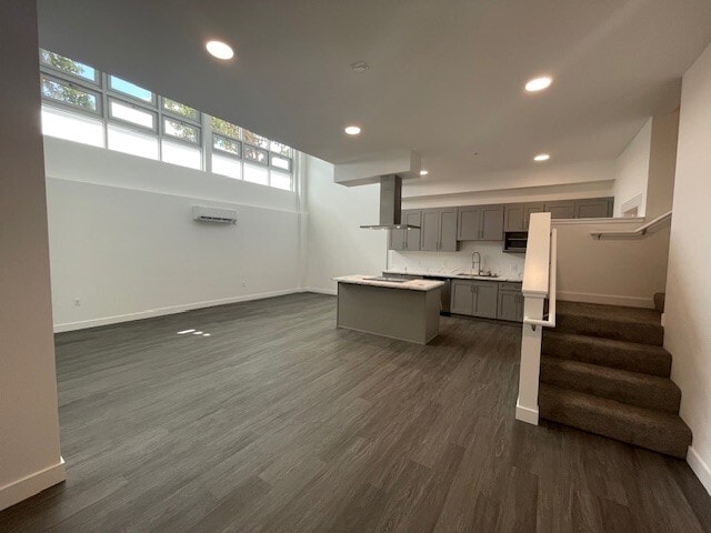 ÁTICO A ESTRENAR DE 2x2,5 - Pacific Place Apartments