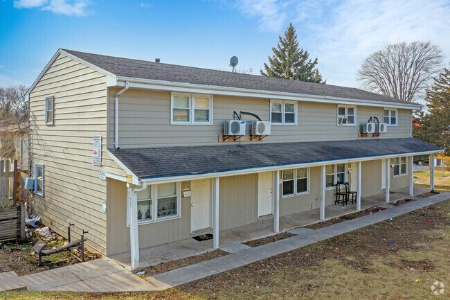 Unit Exteriors - 4633 Tyler St