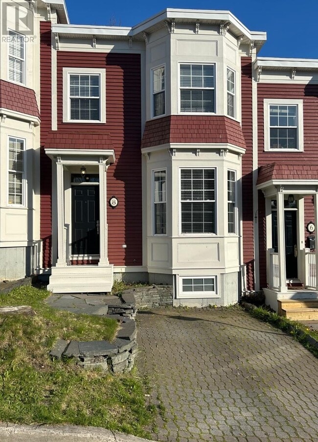 Building Photo - 8 Howe Pl