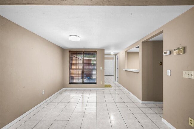 Building Photo - 5864 SW 8th Pl
