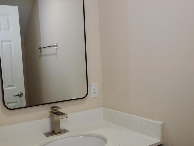 Building Photo - 5982 NW 94th Ave