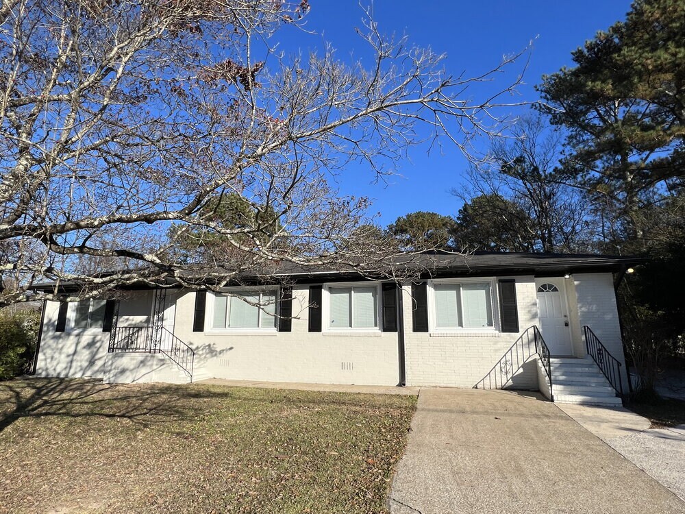 Foto principal - 2321 2nd Pl NE