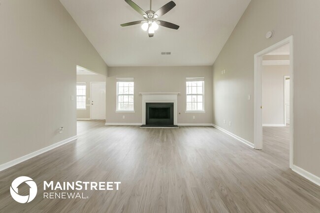 Foto del edificio - 5140 Towne Park Dr