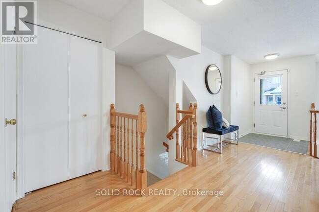 Photo du bâtiment - 1701 Blohm Dr