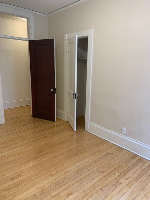 Interior Photo - 2521 Downer