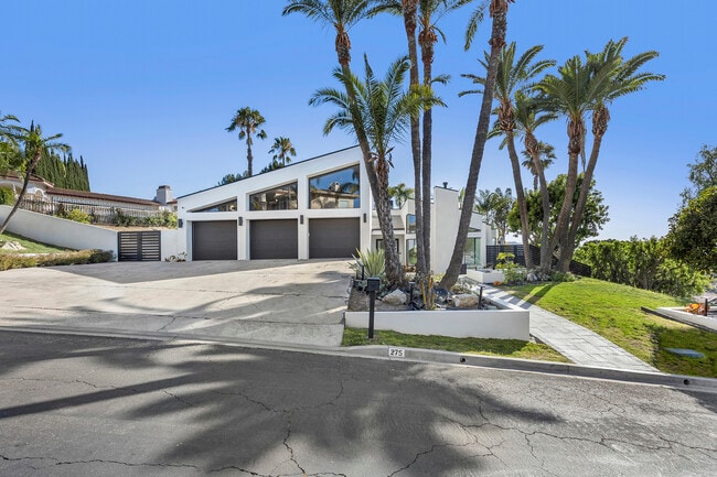 Photo - 275 S Owens Dr House