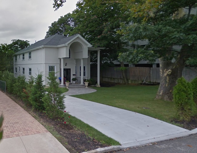Building Photo - 16 Arleigh Dr