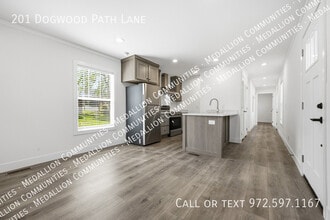 Building Photo - 201 Dogwood Path Ln