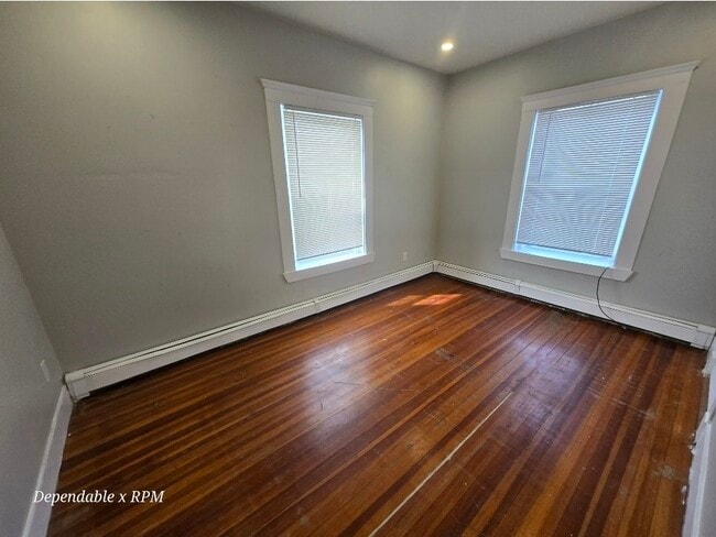 Building Photo - 20 Maywood St