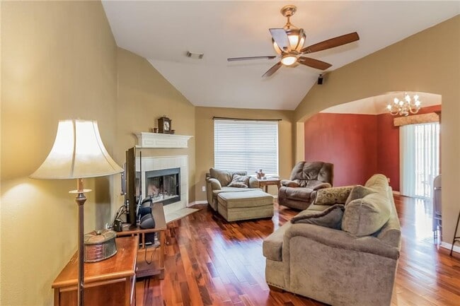 Building Photo - 3612 Bird House Dr