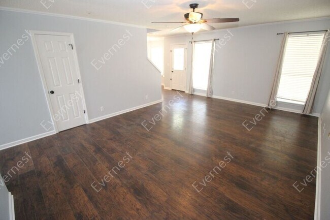 Building Photo - 1604 S Kalanchoe Ave W