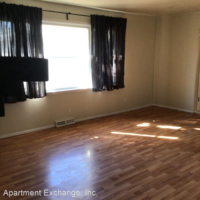 Foto del edificio - 3 br, 1 bath House - 22 Manor Dr.