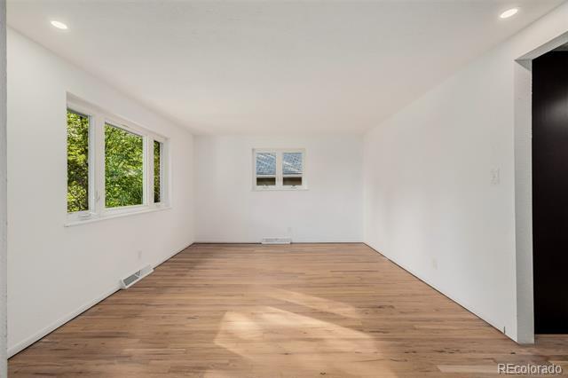 Building Photo - 2567 Benton St