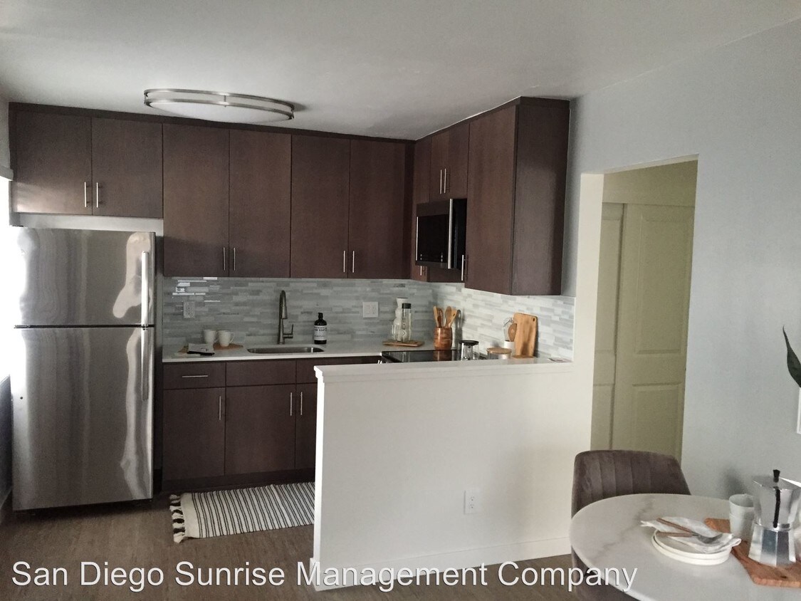 Foto principal - 2421 E St