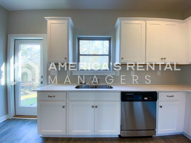 Building Photo - MOVE IN SPECIAL!!! - Home for Rent in Lincoln, AL... Available to View Now!!! - Sign a lease by 3...