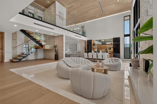 Foto del edificio - 3343 NE 166th St
