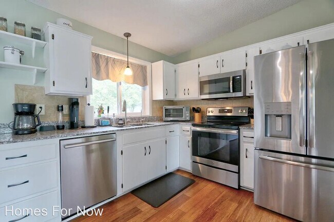 Foto del edificio - 4 br, 2 bath House - 670 Saxony Circle