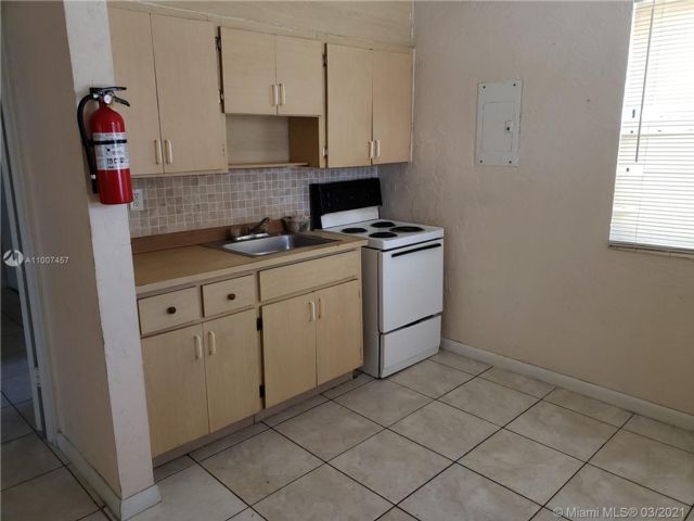 Foto principal - 934 NW 103rd St