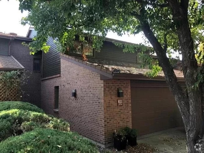 Building Photo - 6969 W Yale Ave