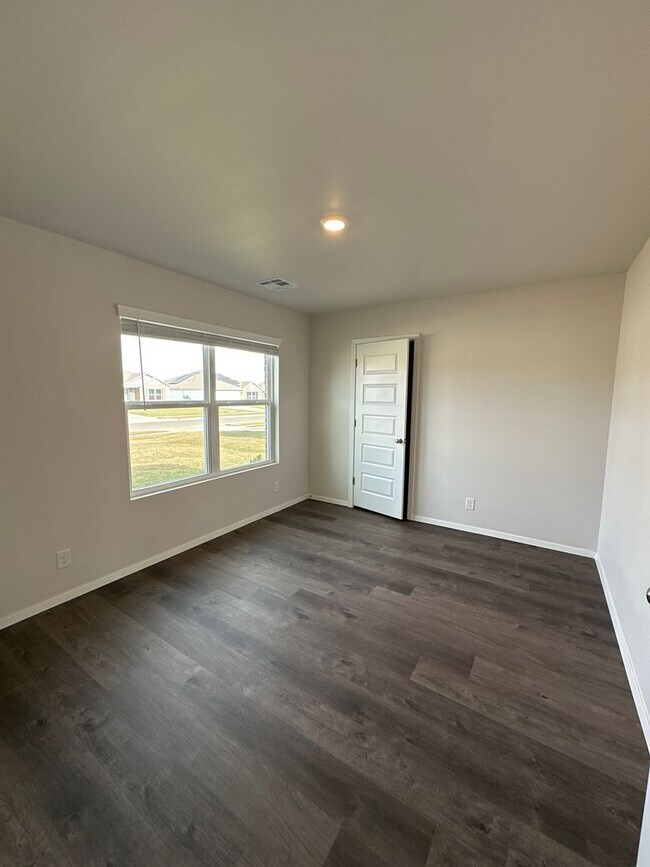 Building Photo - Brand New Three Bedroom | Two Bathroom Home in Broken Arrow
