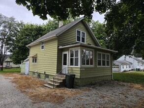 Building Photo - 2064 Independence Ave