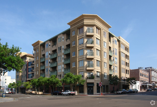 Pacific Terrace - Apartments in San Diego, CA | Apartments.com