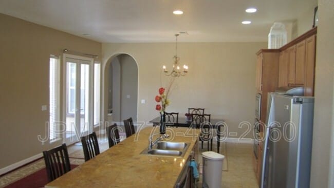Building Photo - 10865 Pentwater Dr