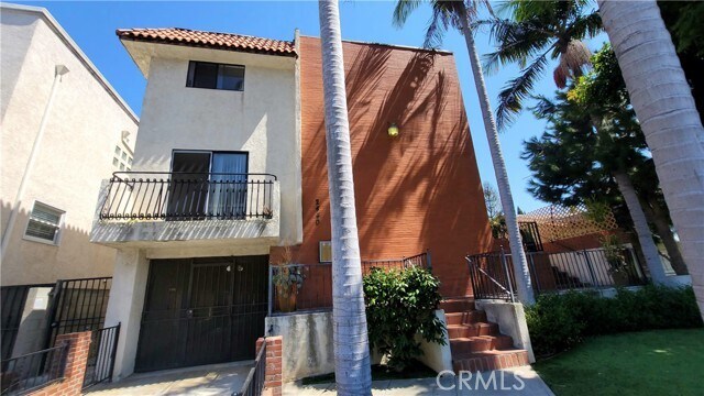 Primary Photo - 2440 Penmar Ave