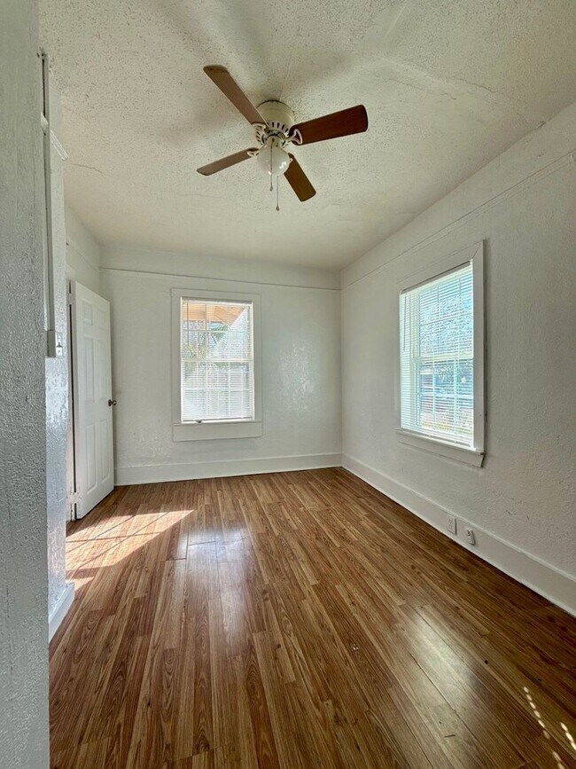 Foto del edificio - Affordable Single Family Home with Big Rooms!